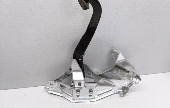Opel Astra G Brake pedal