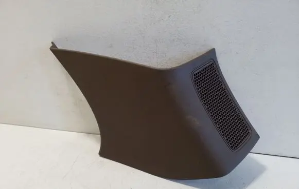 (D)pillar trim (top)