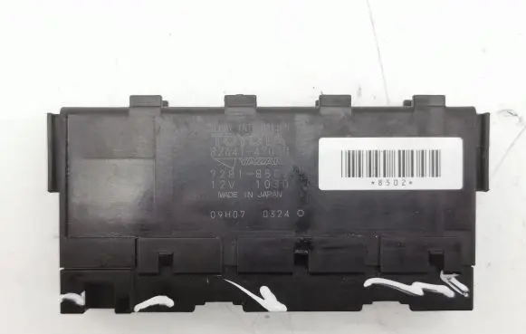 Toyota RAV 4 (XA30) Fuse module 8264147020