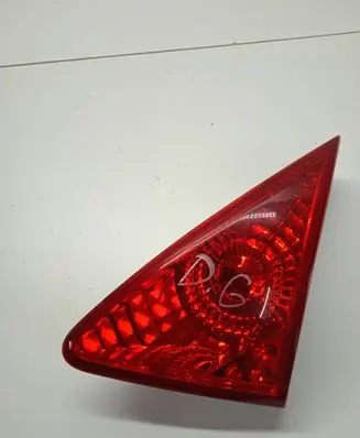 Tailgate rear/tail lights