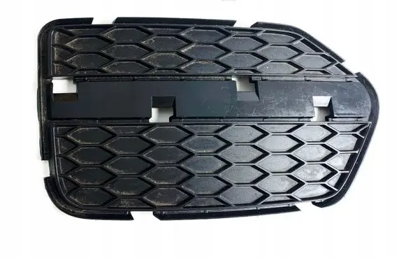 Audi Q3 F3 Front tow hook cap/cover 8U0807151F