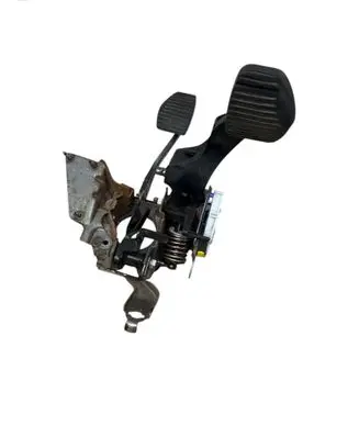 Peugeot 5008 Pedal assembly 84PKXU 0107822