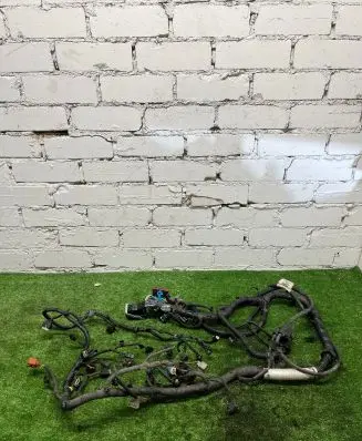 Ford Focus Engine installation wiring loom cV6T12A690uah cv6t14a280uad