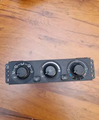 Mitsubishi Pajero Climate control unit MR500646 1464308800