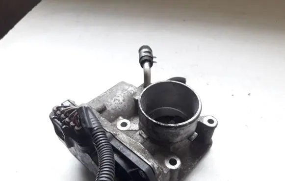 Toyota Corolla Verso AR10 Engine shut-off valve 220300002