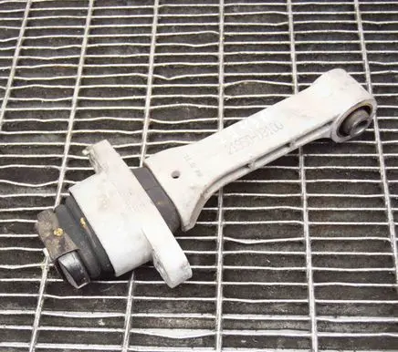 Hyundai Tucson TL Gearbox mount 21950D3100 21959D3000