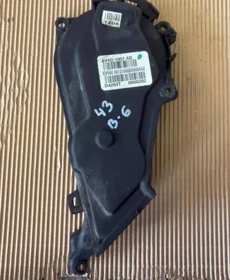 Ford Kuga II Timing belt guard (cover) 9688008480