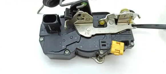 Cadillac SRX Rear door lock R15900152