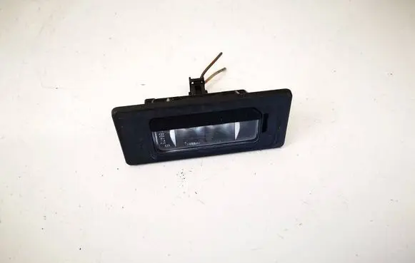 Volkswagen Touran II Number plate light 3af943021a