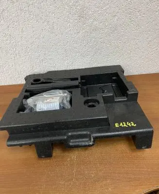 Porsche Panamera (970) Tool set 97055141400 E1242