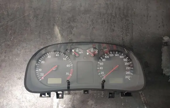 Volkswagen Golf IV Speedometer (instrument cluster) 1J0919861D 0263611002