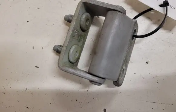 KIA Sportage Tailgate/trunk/boot hinge