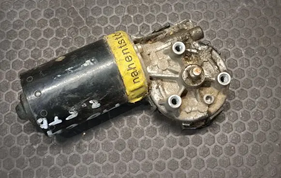 Audi A6 S6 C4 4A Wiper motor 0390241330