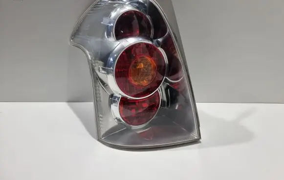 Toyota Corolla Verso AR10 Rear/tail lights
