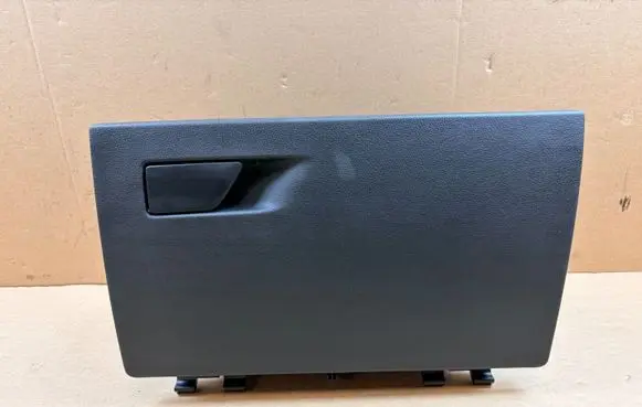 Volkswagen ID.7 Glove box