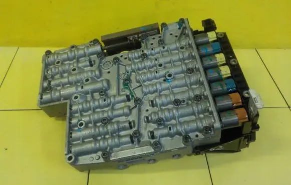 BMW 3 E90 E91 Torque split ecu control unit/module 1068427237 5SP62