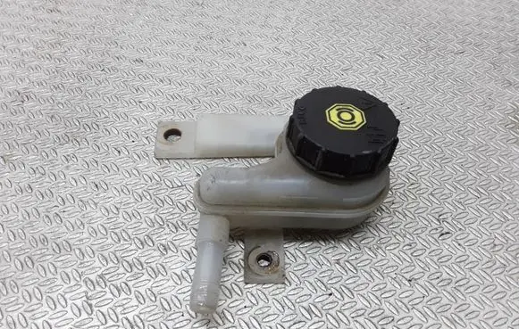 Mazda 2 Brake fluid reservoir 