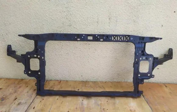 Hyundai i30 Radiator support slam panel 