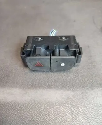 Renault Master III Hazard light switch E3160101