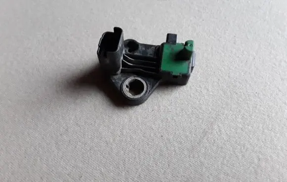 Ford Kuga II Crankshaft position sensor 9674265980