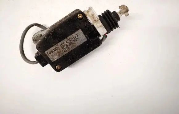 Mazda 323 F Central locking motor bc5s62350 4j22