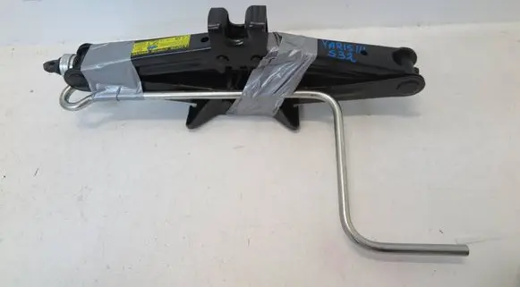 Toyota Yaris Lift Jack 