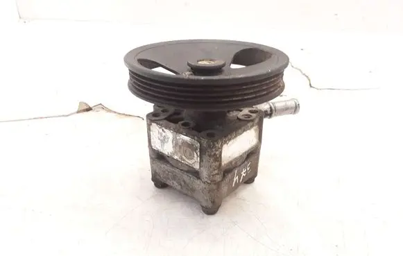 Nissan Almera Tino Power steering pump 7611332111