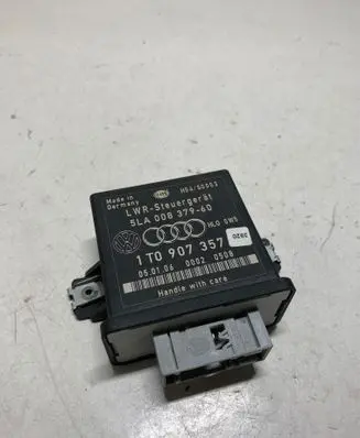 Skoda Octavia Mk2 (1Z) Light module LCM 1T0907357 H04S0003 5LA00837960