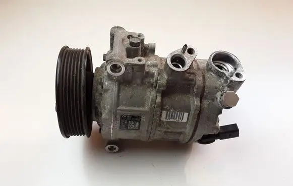 Volkswagen Golf VII Air conditioning (A/C) compressor (pump) 5Q0820803