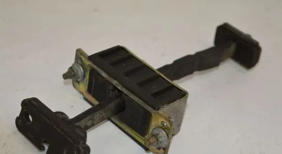 Mercedes-Benz E W211 Front door check strap stopper