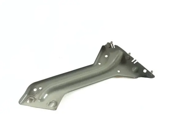 Audi Q5 SQ5 Fender mounting bracket 8R0821135