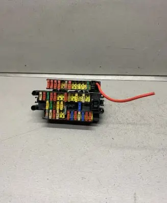 Peugeot 406 Fuse module 9635518180 189028