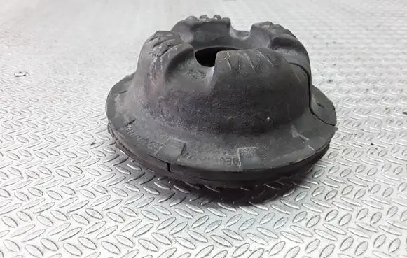 Audi A4 S4 B6 8E 8H Front coil spring rubber mount 