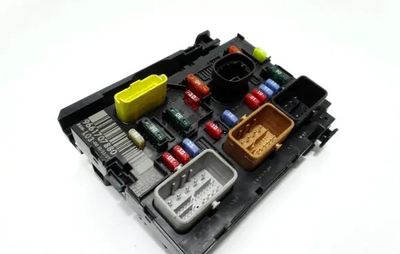 Citroen C3 Fuse module 9661707880