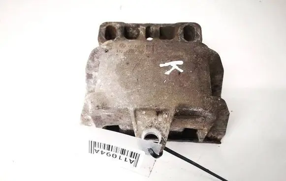 Volkswagen Golf IV Engine mount bracket 1J0199555