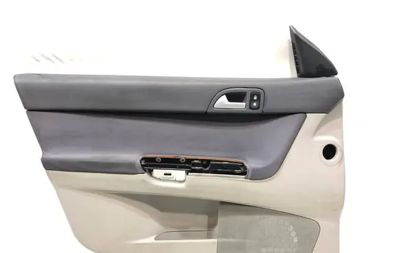 Volvo V50 Front door card panel trim