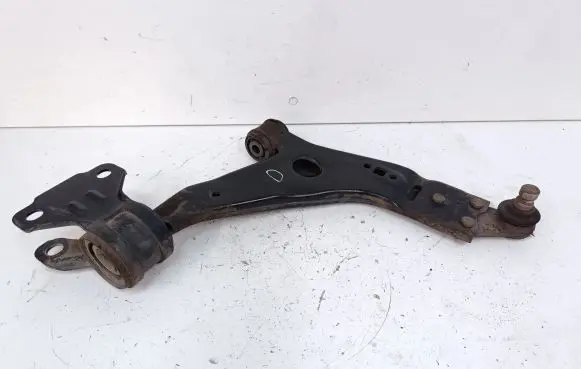 Ford Kuga II Front lower control arm/wishbone CV613C339AAA