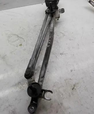 Nissan Qashqai Front wiper linkage 