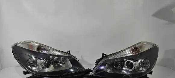 Renault Clio III Headlights/headlamps set 21543623432