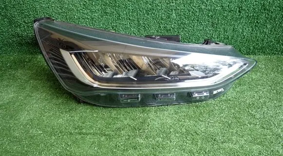 Ford Focus Headlight/headlamp NX7B13E014CD