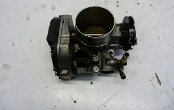 Audi A3 S3 8L Throttle valve 06A133064M