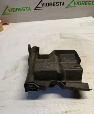 Honda HR-V Other body part 71117T8KG000