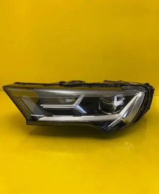 Audi Q7 4M Headlight/headlamp 4M0941011C