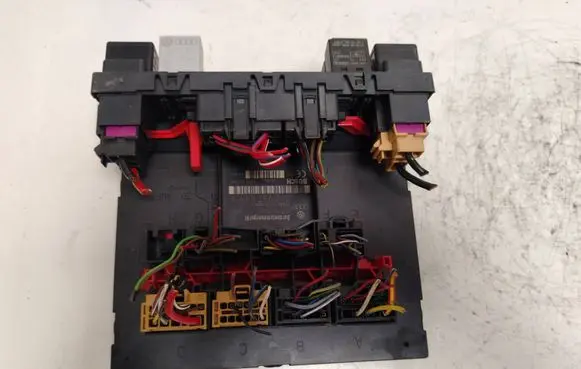 Volkswagen PASSAT B6 Comfort/convenience module H37S1301 05412623 F005V00530