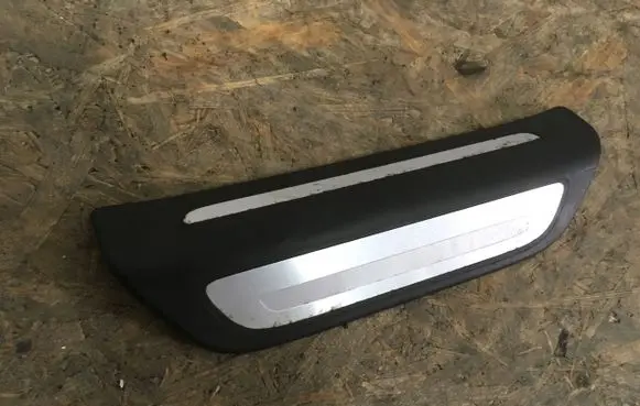 Audi Q3 8U Rear sill trim cover 8U0853376A