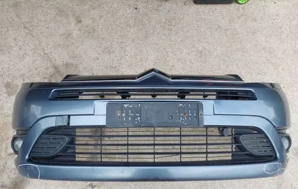 Citroen C4 Grand Picasso Front bumper 9654196177