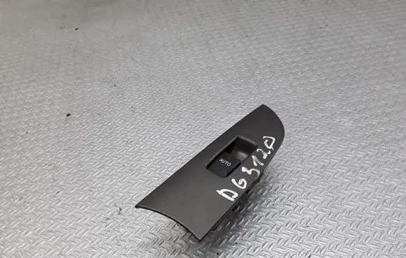 Lexus IS 220D-250-350 Electric window control switch 8403053020