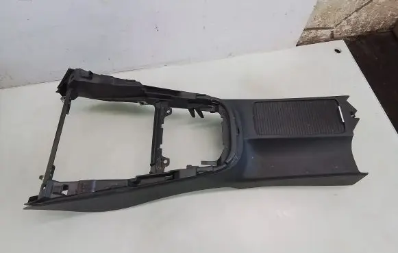 Volkswagen Golf VI Center console 5K0863243