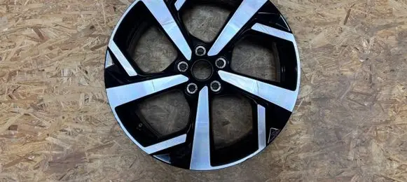 Nissan Qashqai R19 alloy rim C13465