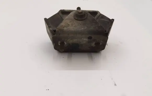 Mercedes-Benz G W460 Engine mount bracket 